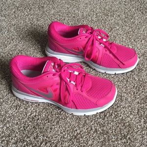 Nike dual fusion running shoe
